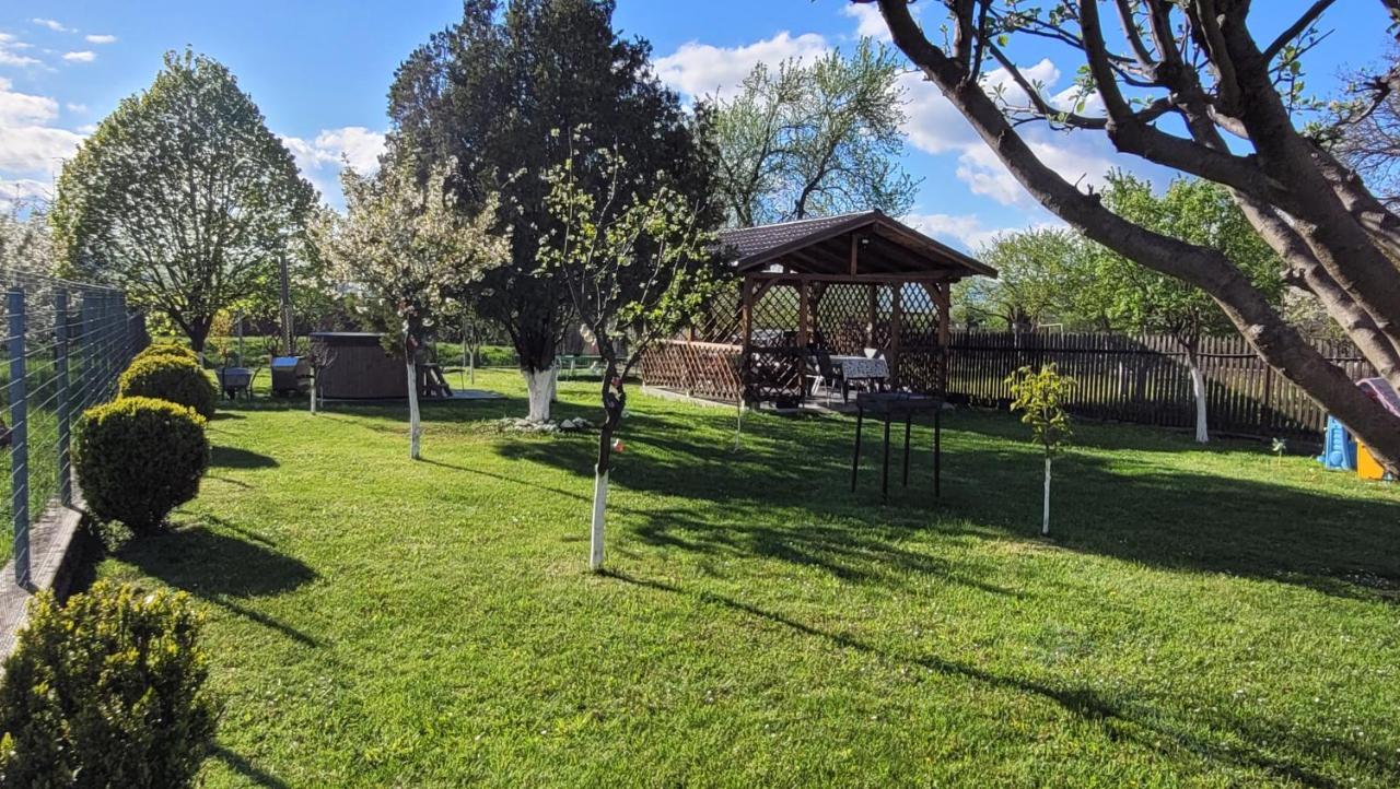 הוילה Rîşnov Casa Dana מראה חיצוני תמונה